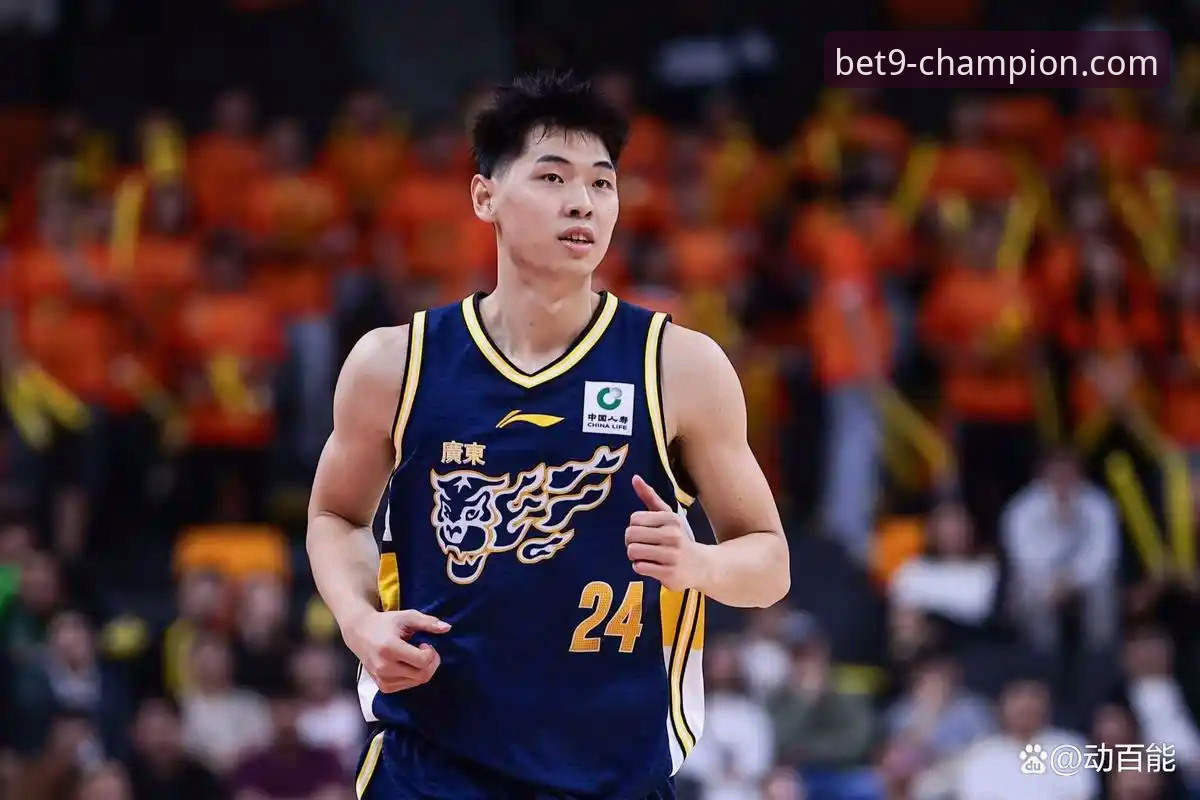 广东77-74险胜宁波战术复盘：徐杰27分暴走，内线短板暴露无遗